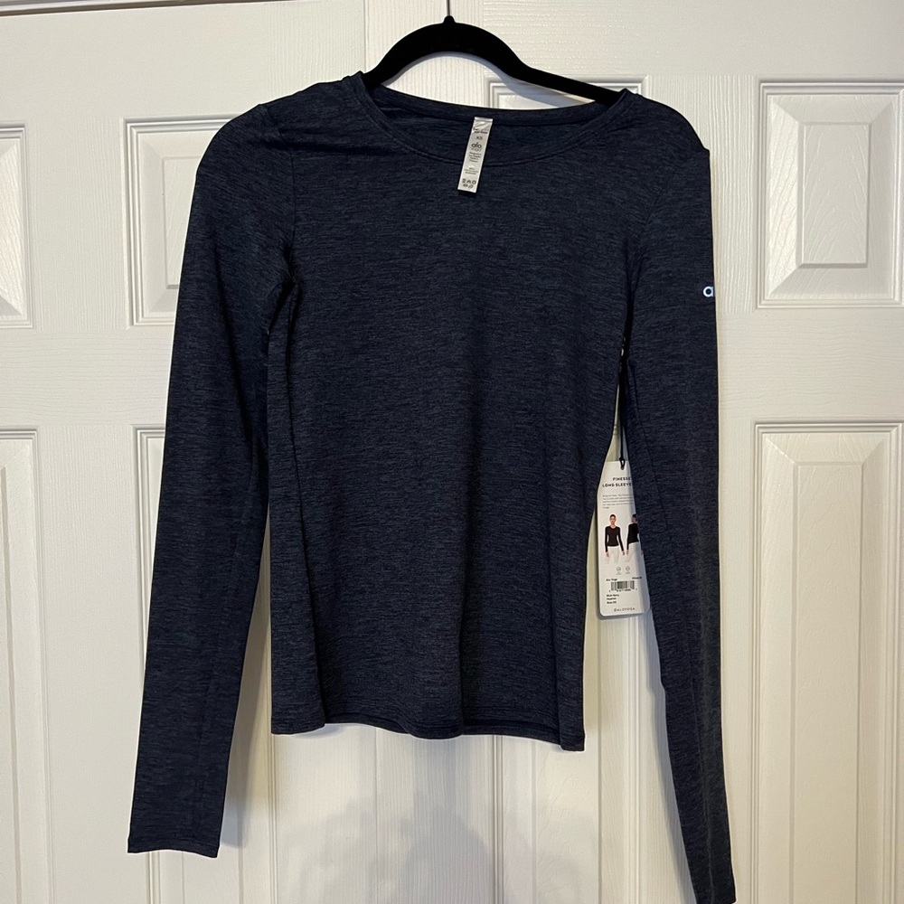COPY - Alo Yoga Finesse Long Sleeve Top Navy XS